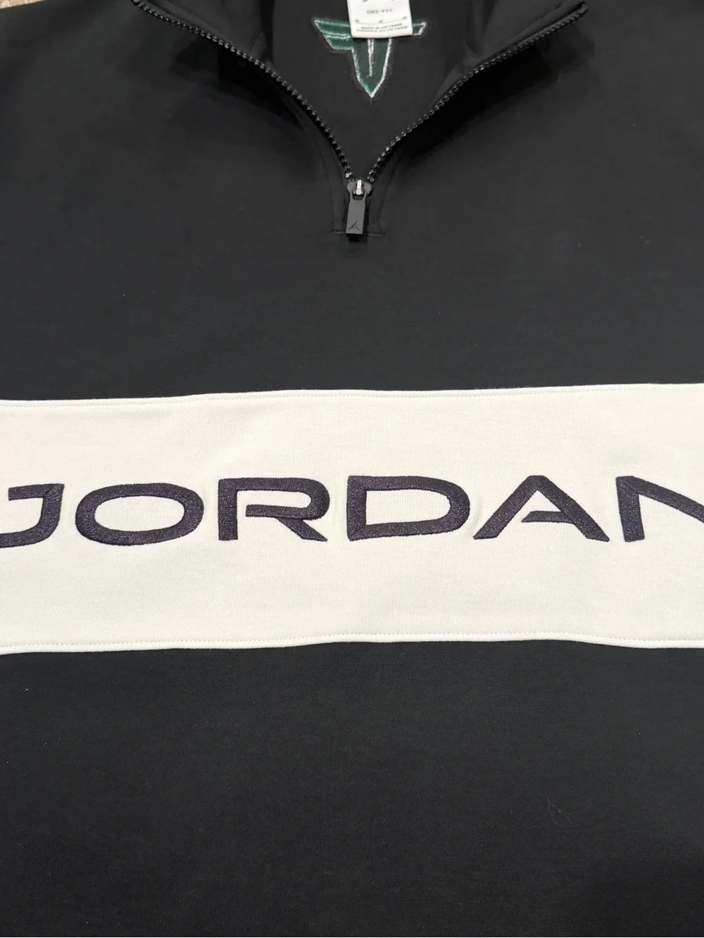 Jordan Men’s Black and White Quarter-Zip Pullover Sweater Mens M